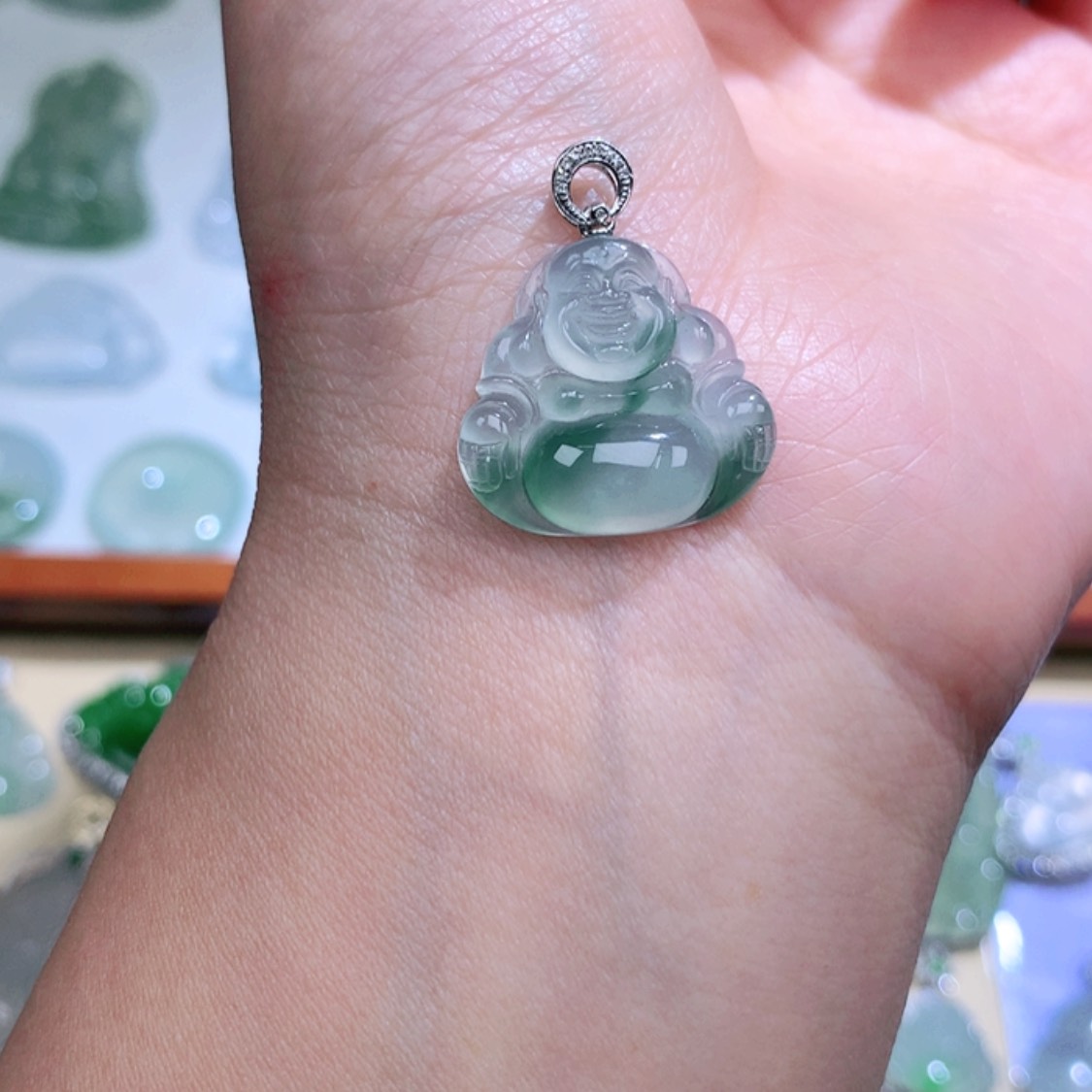 【闪购商品】翡翠颈饰18K金镶嵌佛公