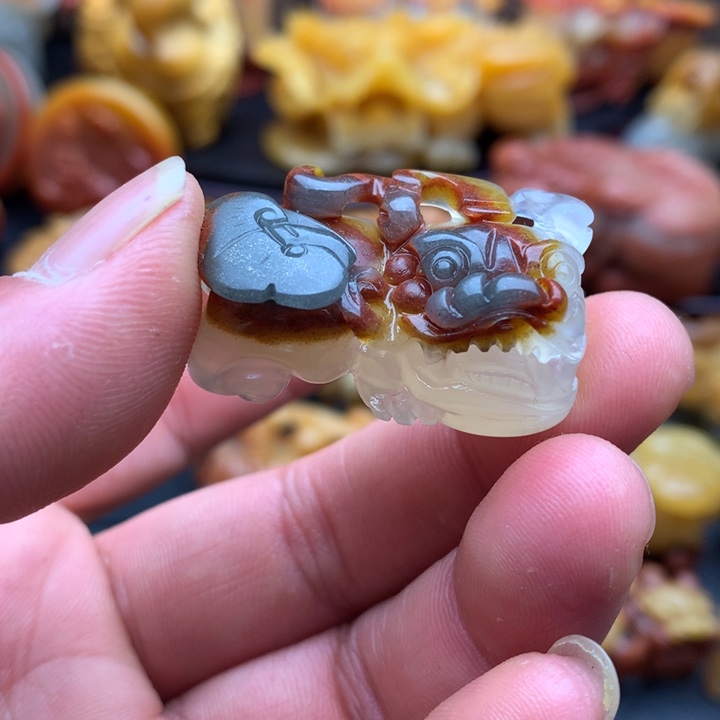 石英质玉（黄龙玉）黄龙玉平貔貅未镶嵌