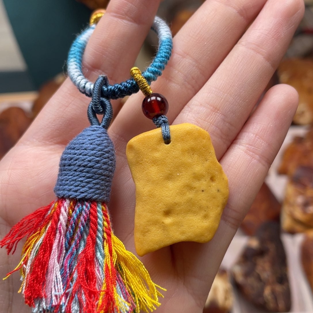 未镶嵌琥珀珠宝奇石