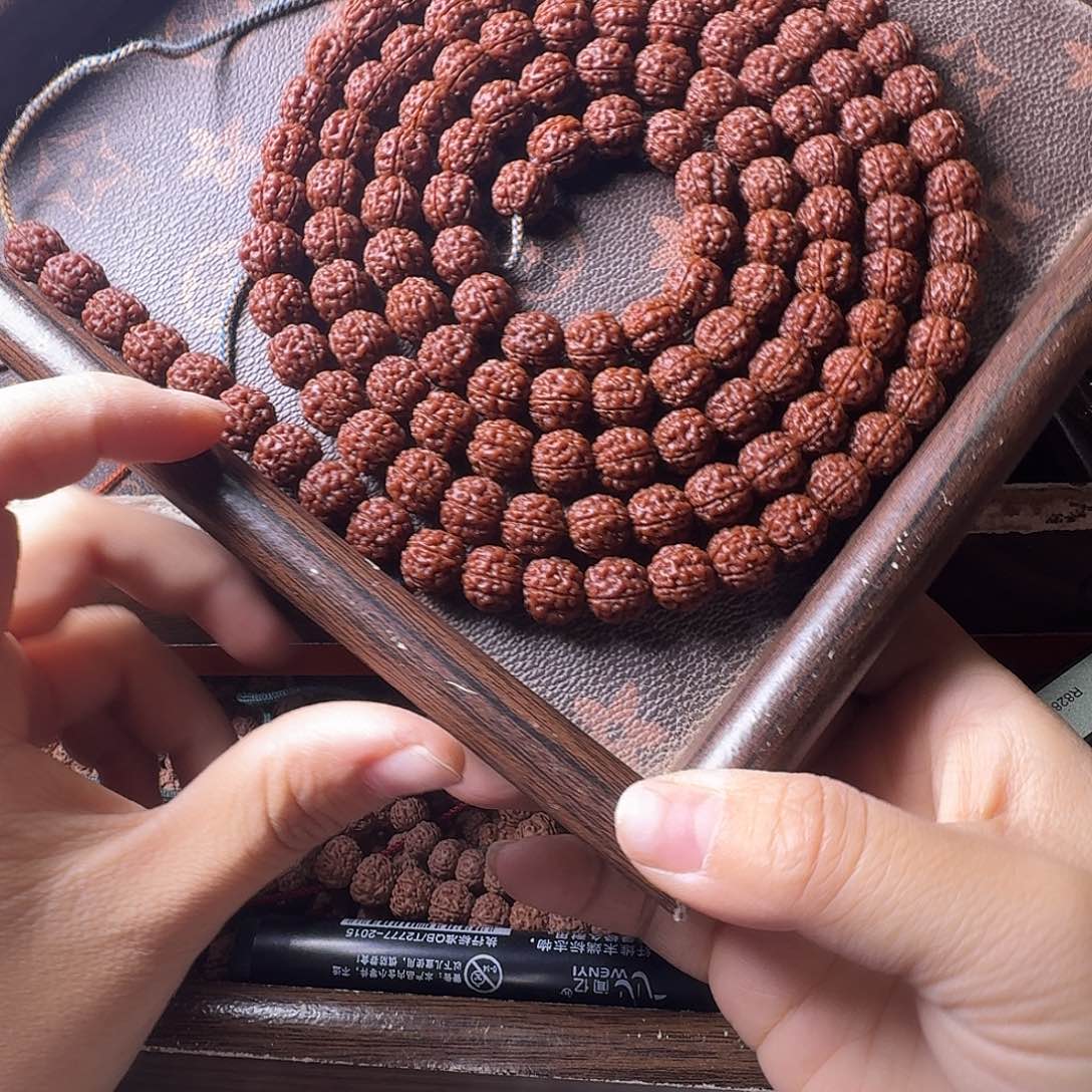 p***e吊坠金刚菩提108精品潜水艇