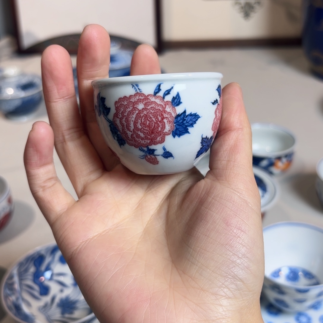 青花釉里红 小小主人杯