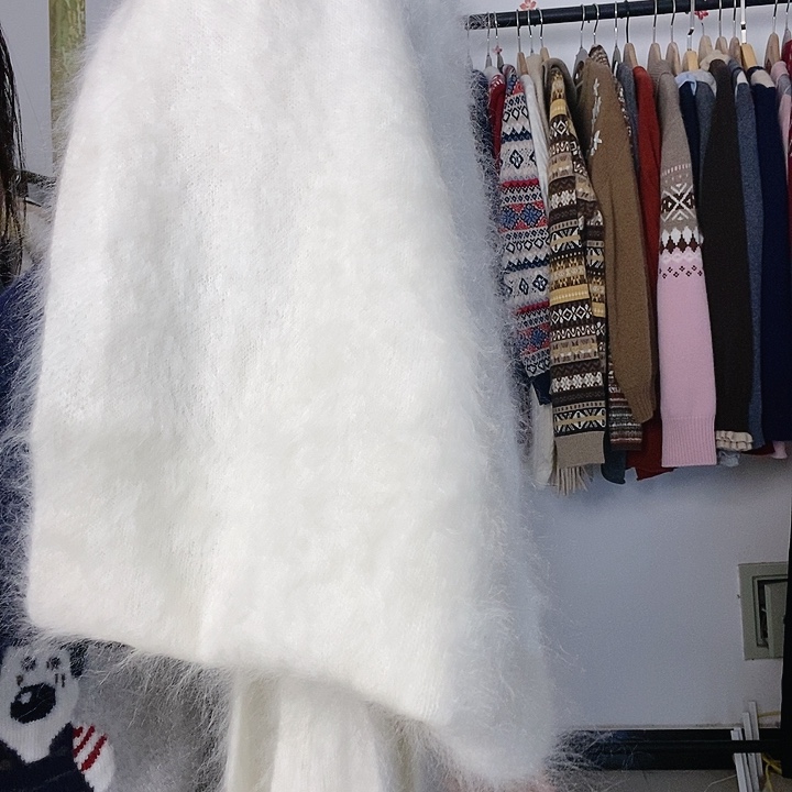 拉绒纯色围巾白色平面