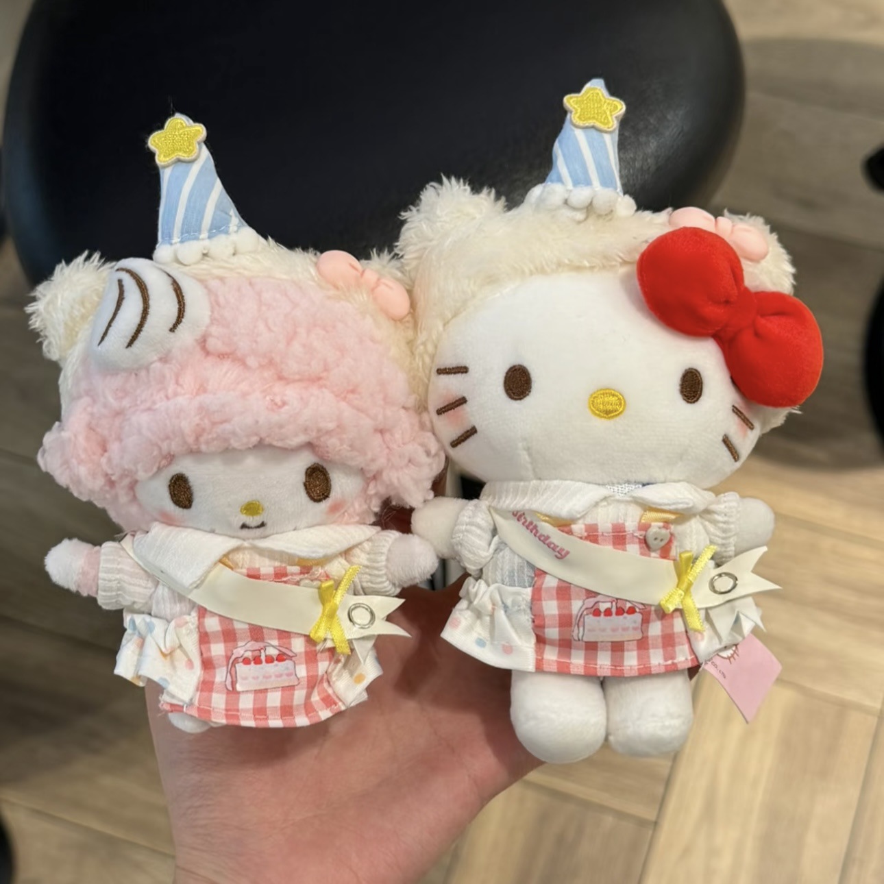 正版生日派对hellokitty挂件超可爱毛绒公仔书包钥匙扣挂饰送礼物