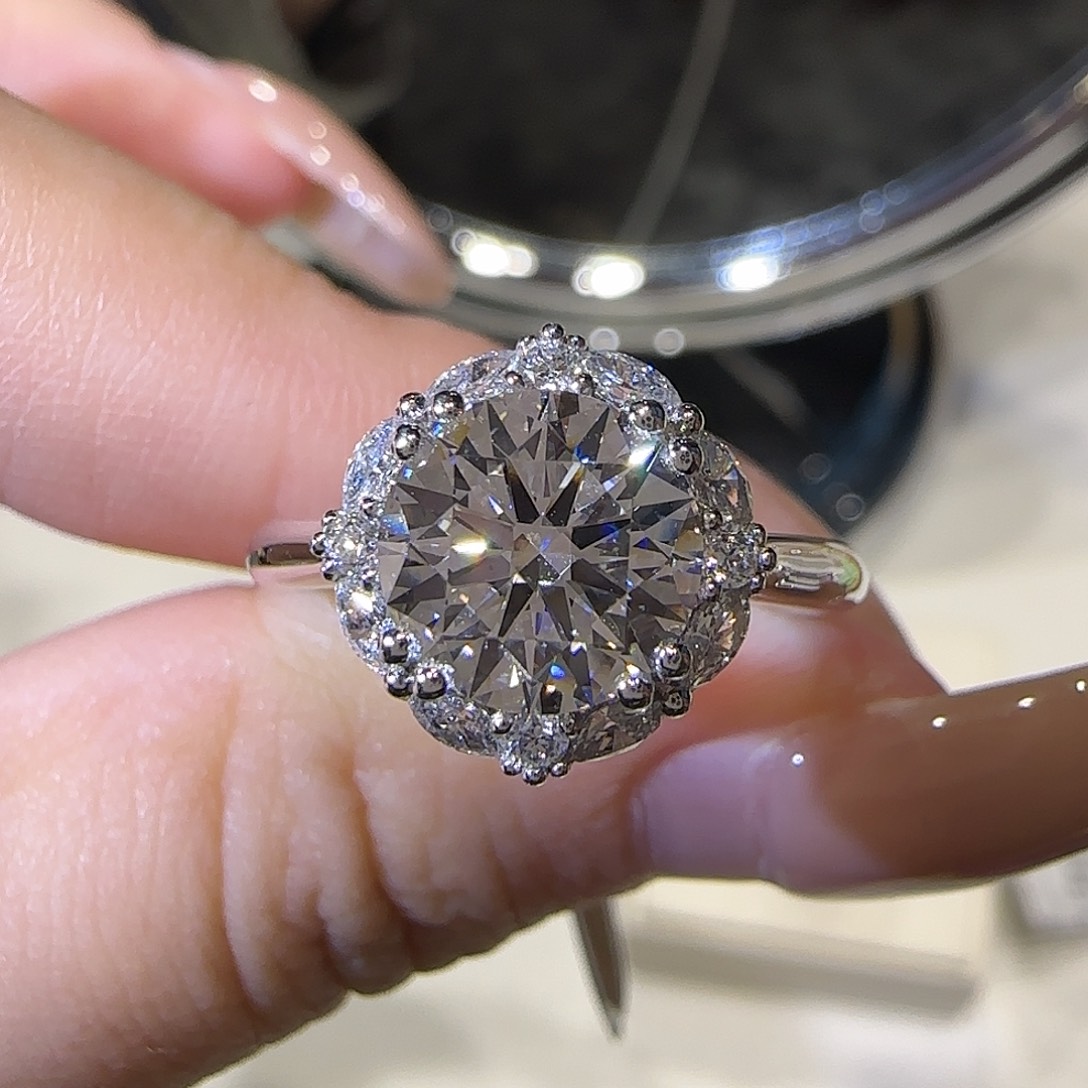 实验室培育钻石铂Pt950镶嵌许妍2卡vvs2