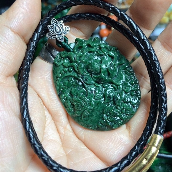 翡翠挂件未镶嵌棒*糖福利漏一个