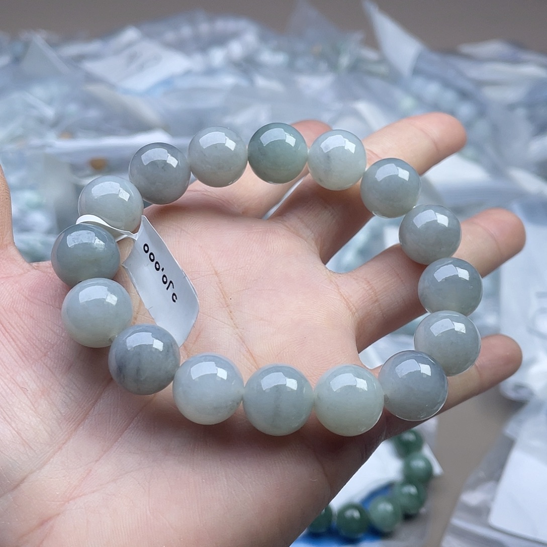 灭***缘翡翠未镶嵌颈饰翡翠