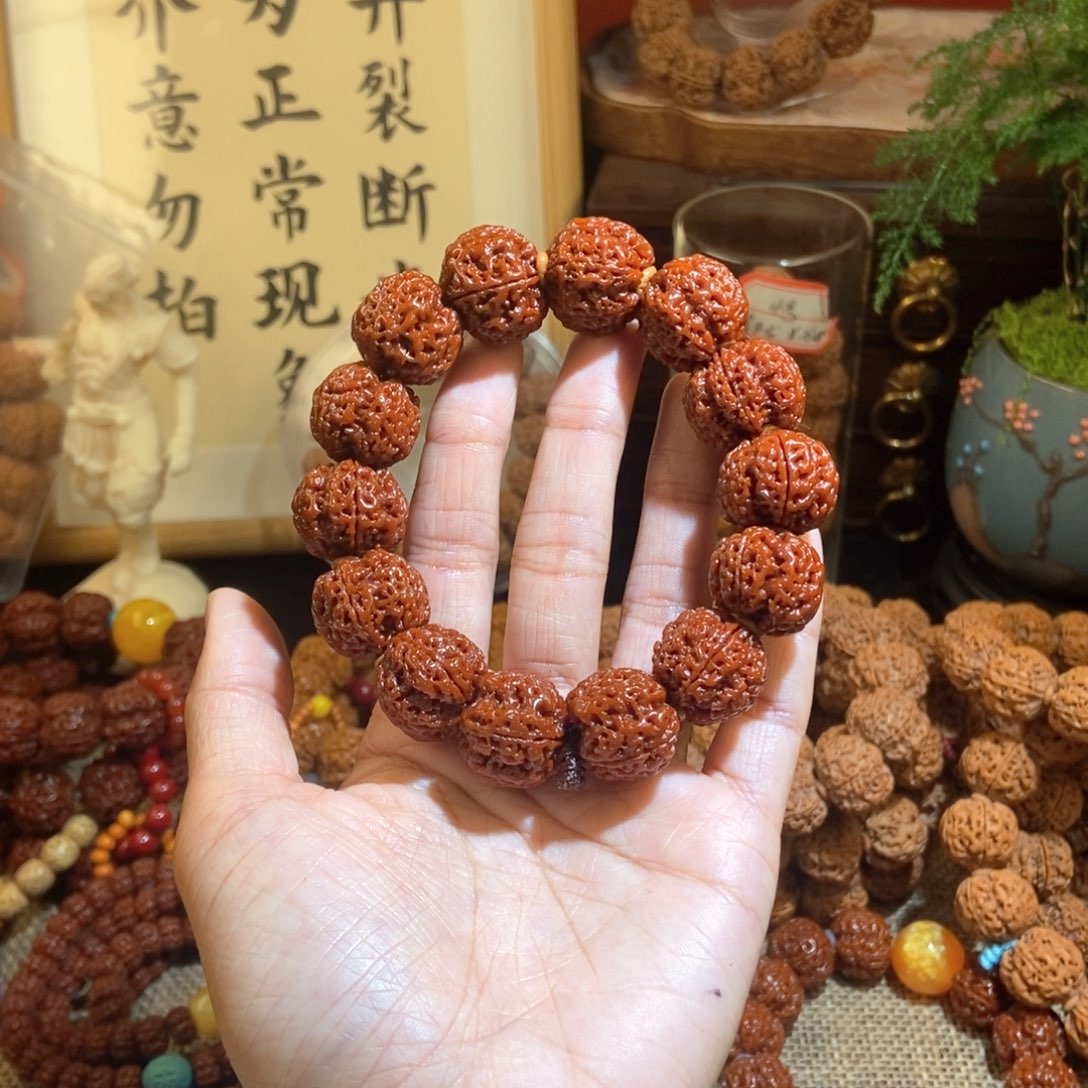 金刚菩提吊坠205玉化