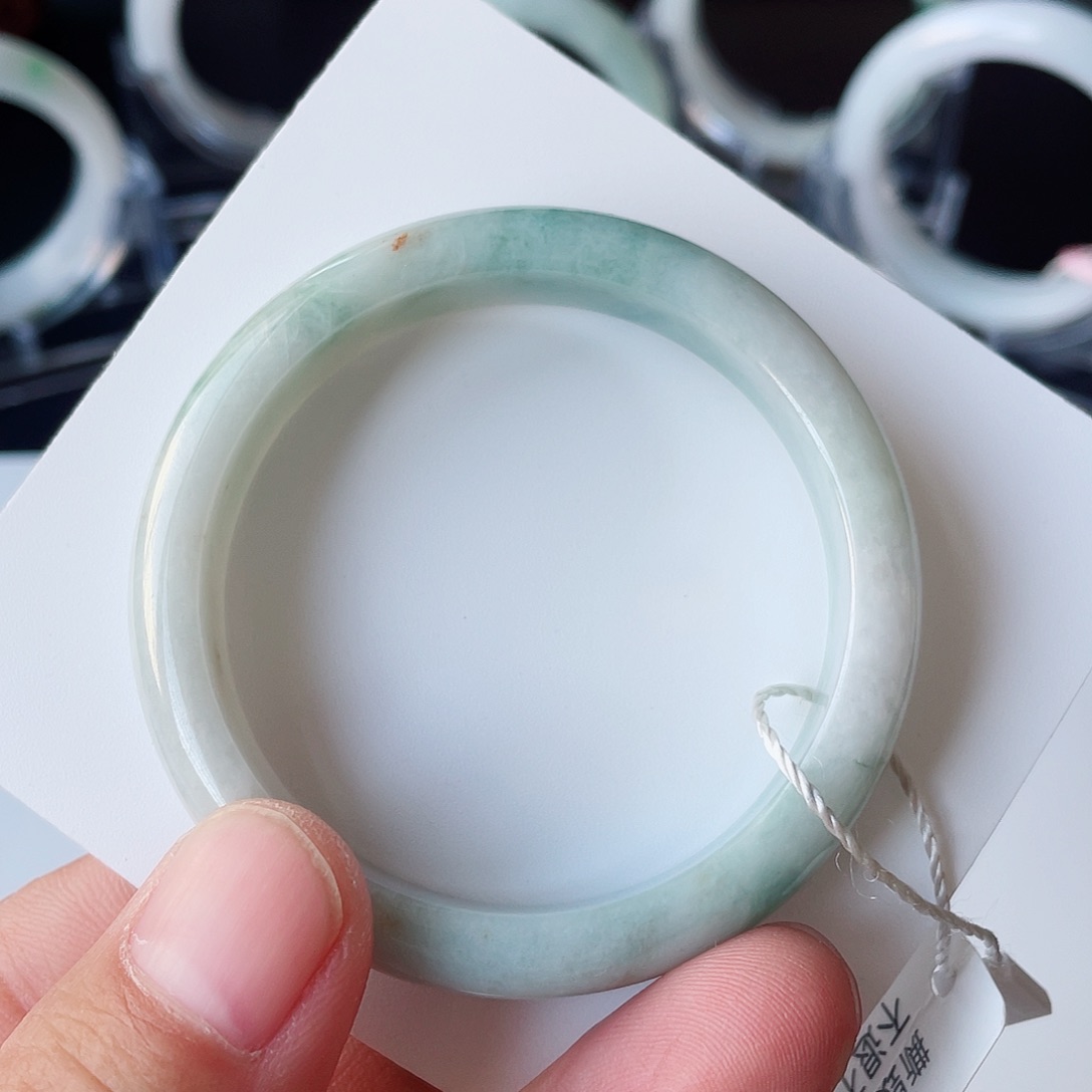 翡翠未镶嵌手镯526