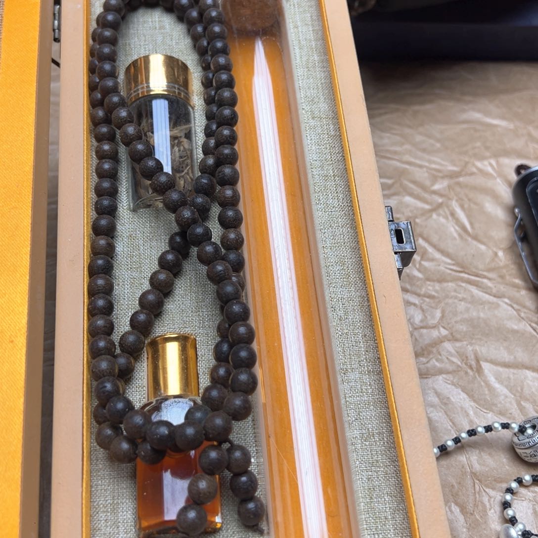 大叶紫檀（黑酸枝木类）