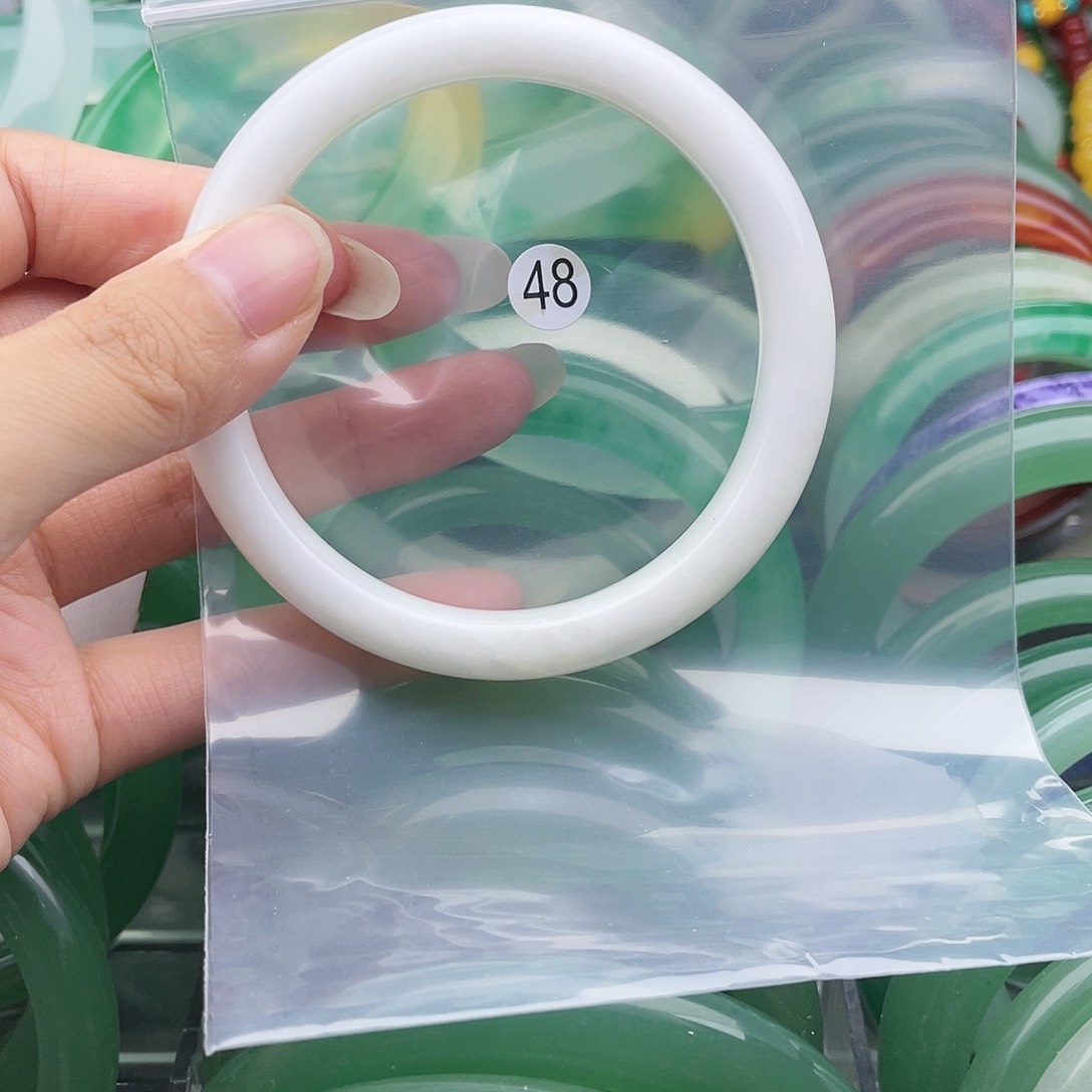 石英岩玉手镯未镶嵌6162