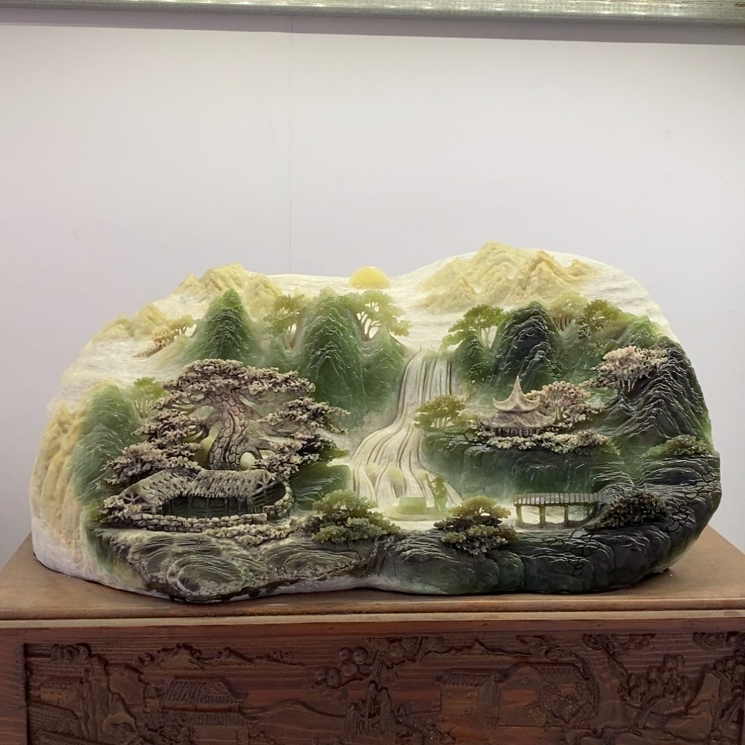 【闪购商品】绿泥石云母质玉（岫岩玉）未镶嵌珠宝奇石