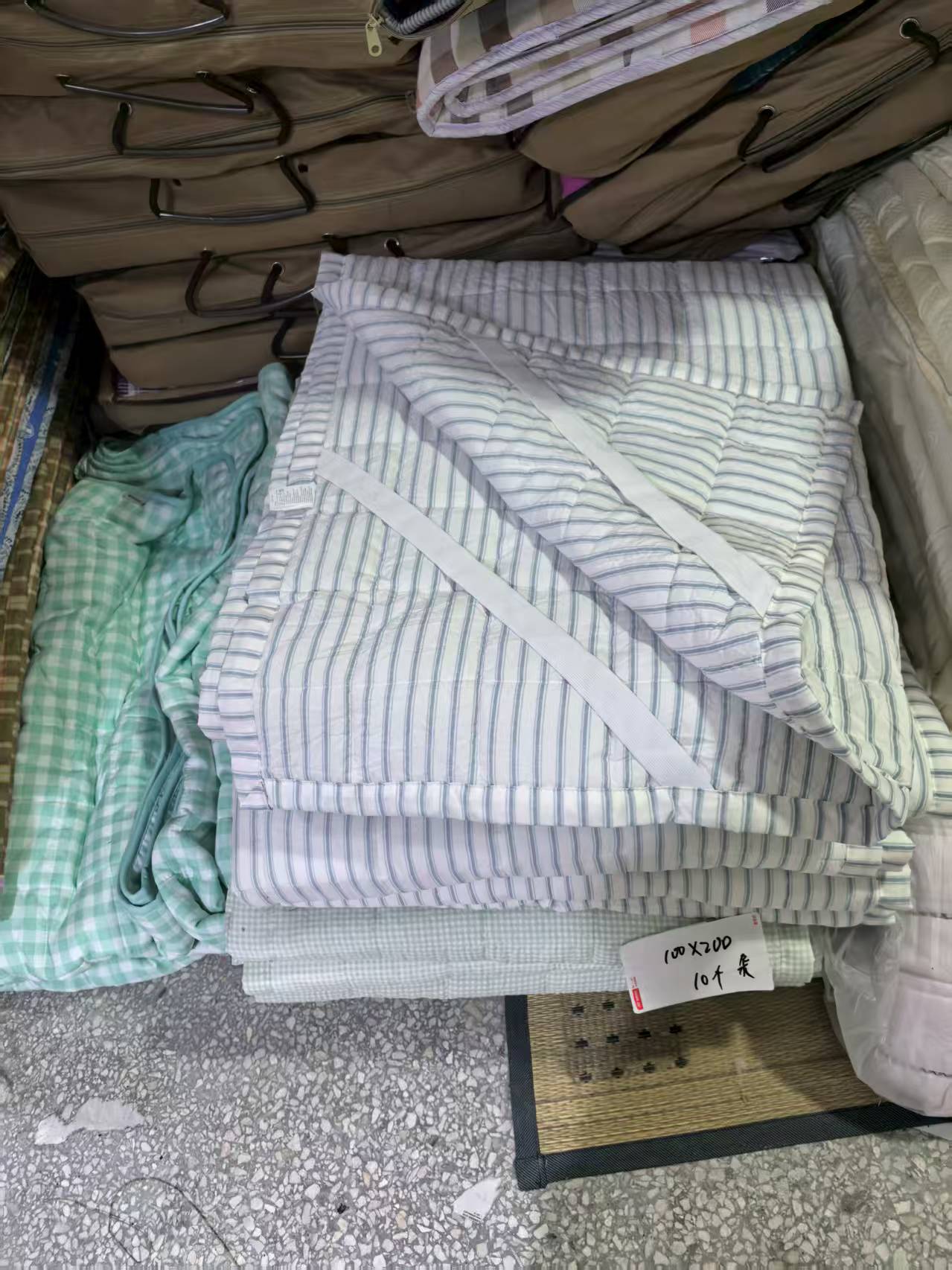 《厚广家》3楼100×200杂款 韩式超软化纤床垫 发1个不挑色