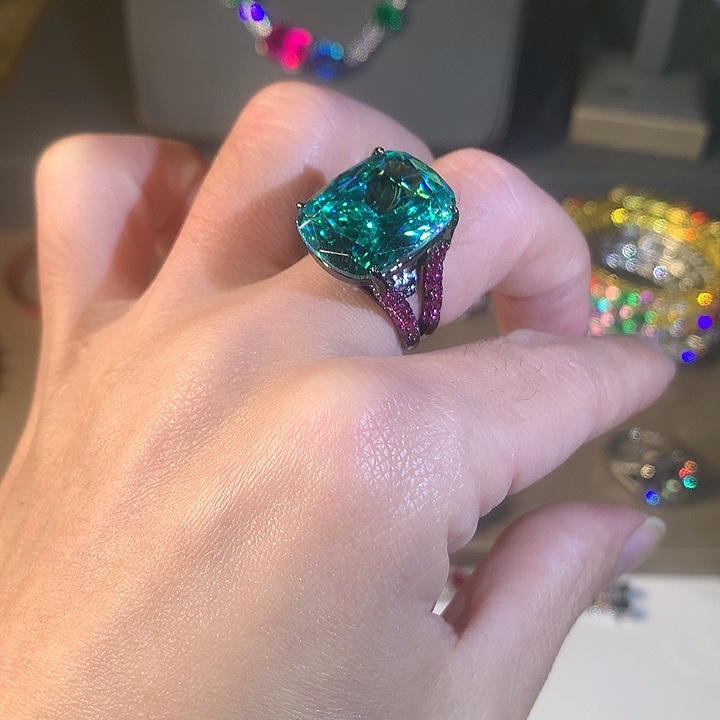 非金属61戒指。          