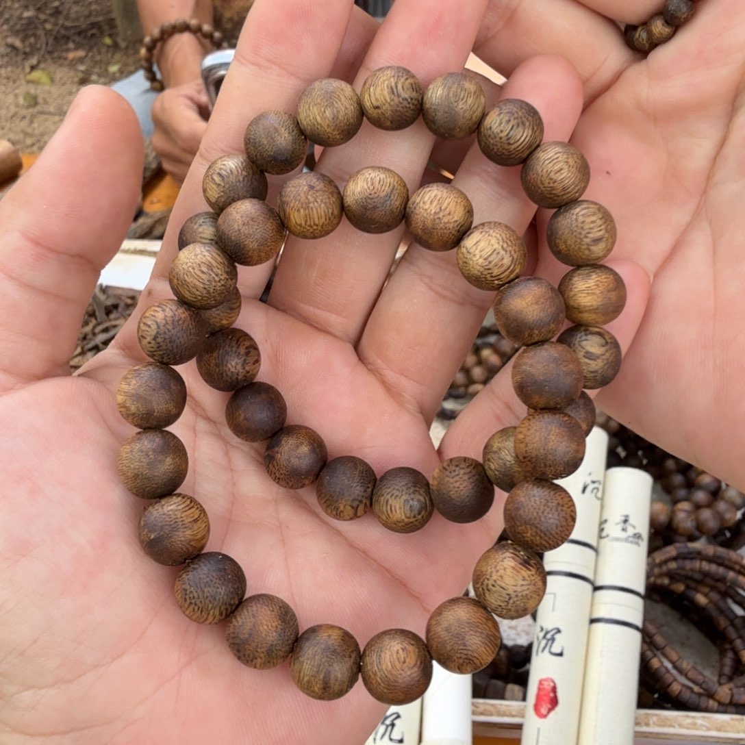 沉香碎屑沉香单圈1.0圆珠7克多样性发一条