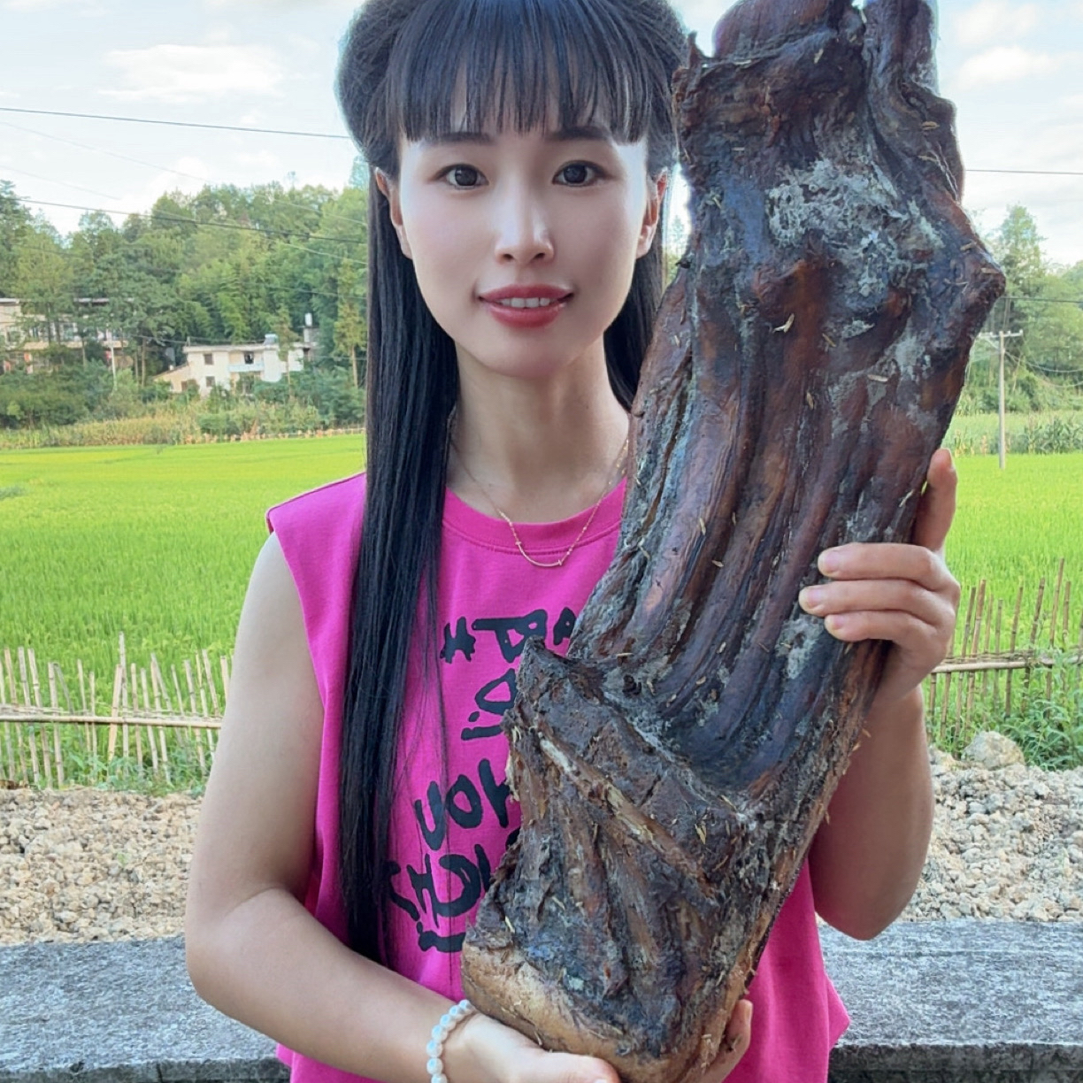 湖北农家喂养正宗土猪五花腊肉传统小火烟熏云贵川口味