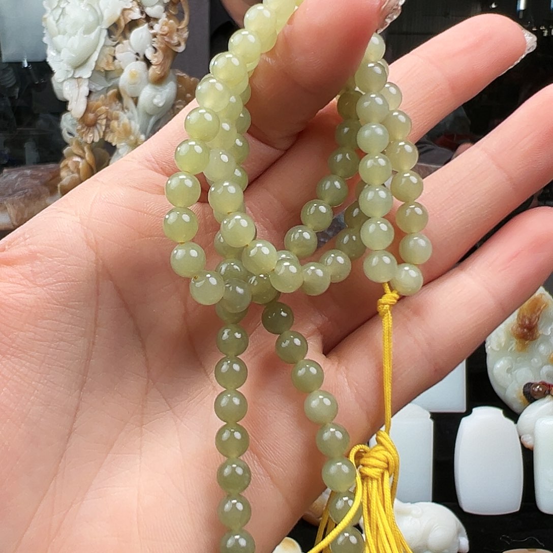 和田玉颈饰未镶嵌