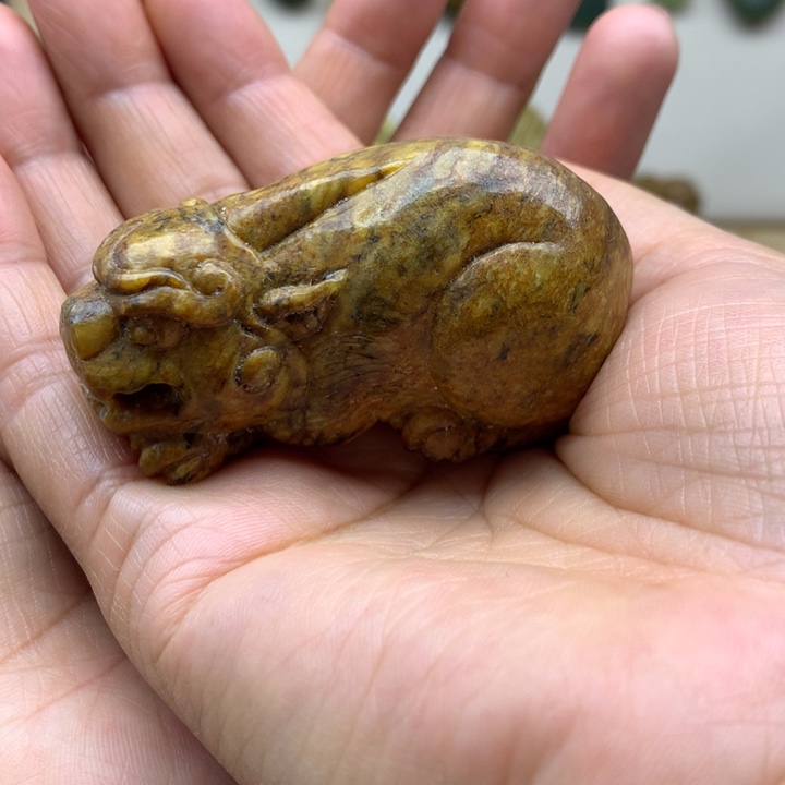 【闪购商品】岫岩河磨玉（透闪石质玉）未镶嵌把件