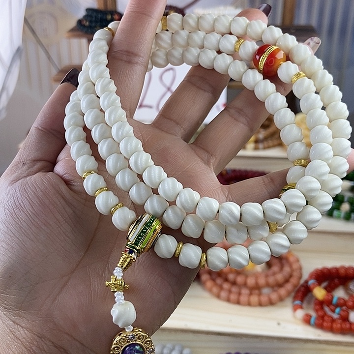 白玉菩提吊坠菩提