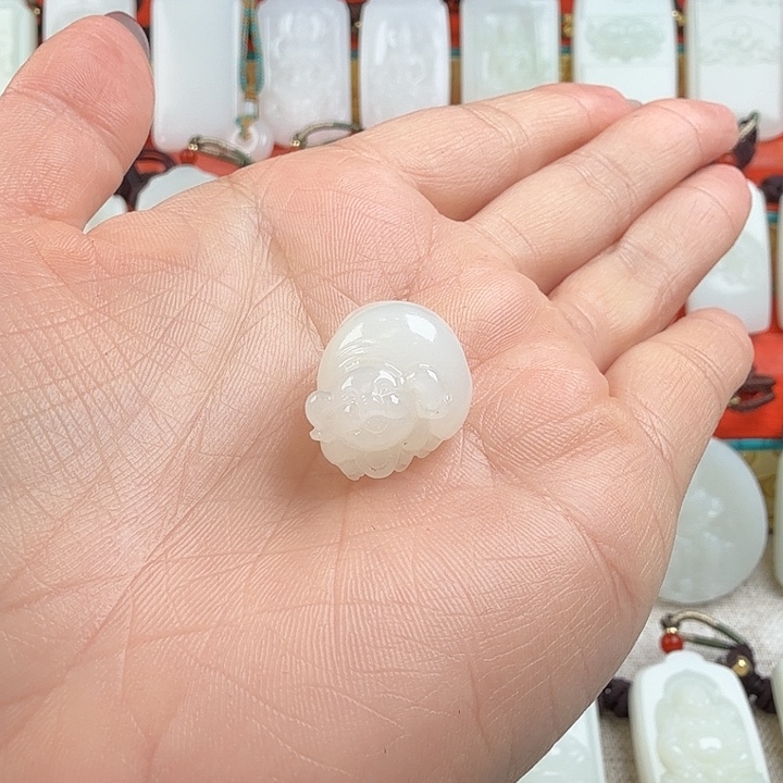 和田玉未镶嵌吊坠(赠链)