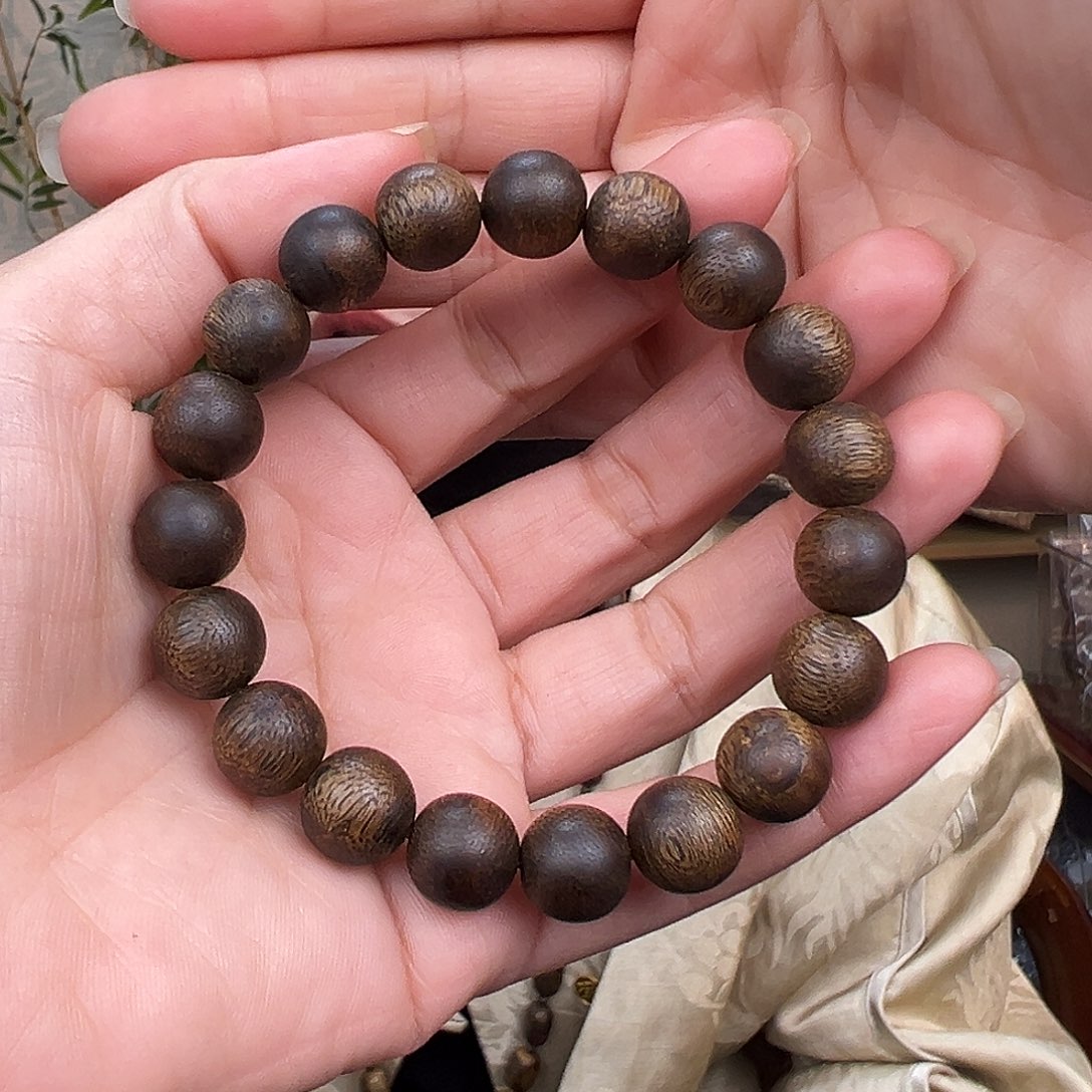 沉香手串海南莺歌绿奇楠流油王老料单圈一条1.1