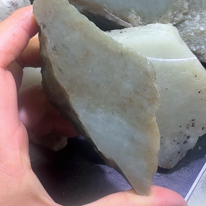 和田玉未镶嵌珠宝半成品