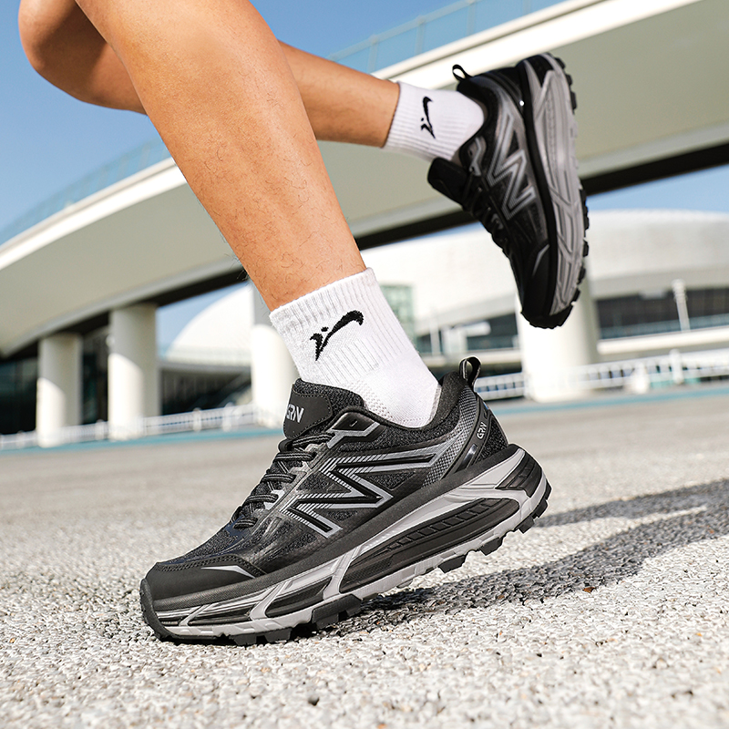 【风行】贵人鸟夏季新款户外慢跑鞋情侣透气运动鞋防滑休闲鞋