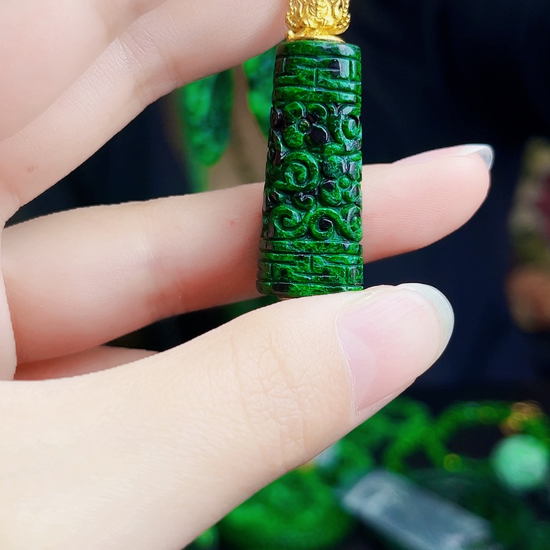 颈饰银S925镶嵌翡翠多样性