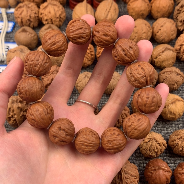 明****啦秋子手串。                