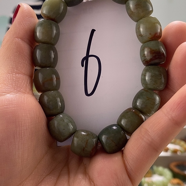 透闪石质玉手链未镶嵌