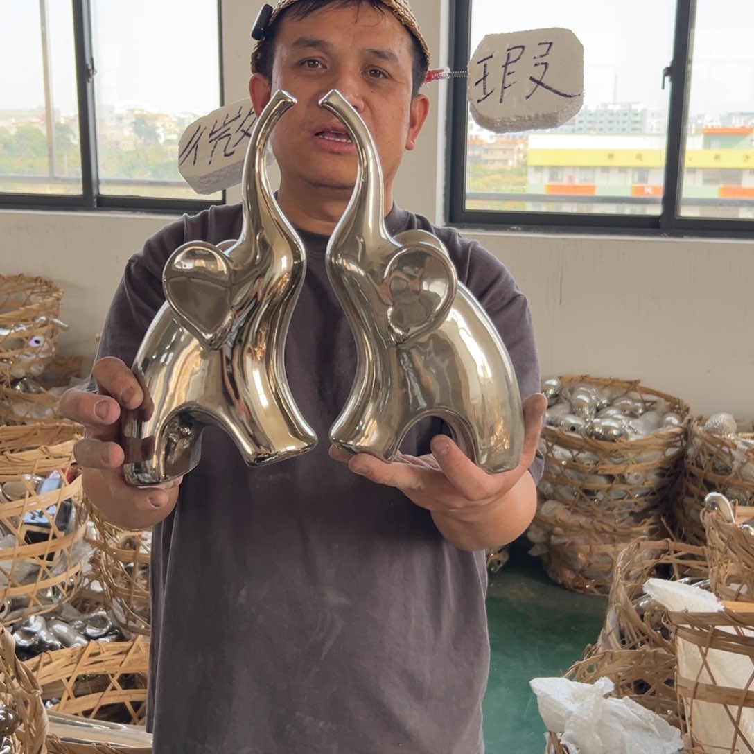 摆件80 号高中低温陶瓷瓶（部分微瑕）