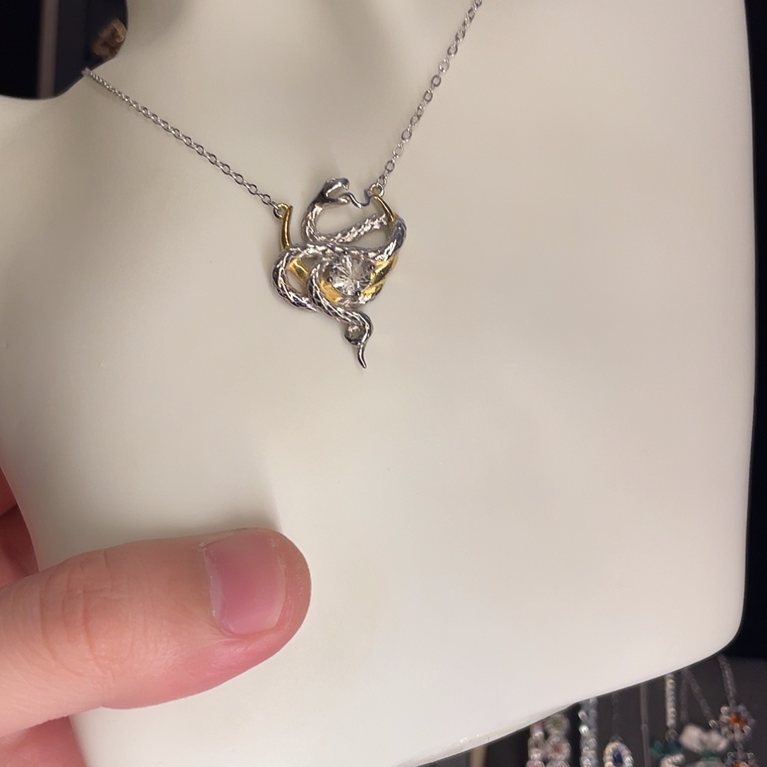 银S925镶嵌水晶颈饰