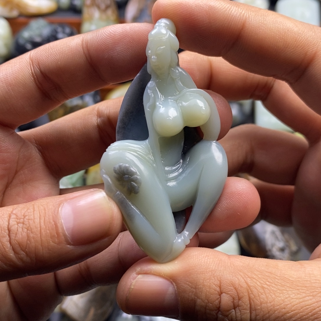 和田玉未镶嵌挂件