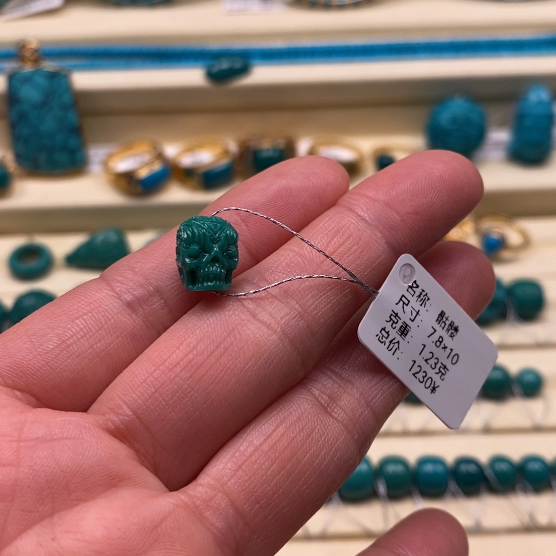 十***府绿松石未镶嵌珠宝奇石
