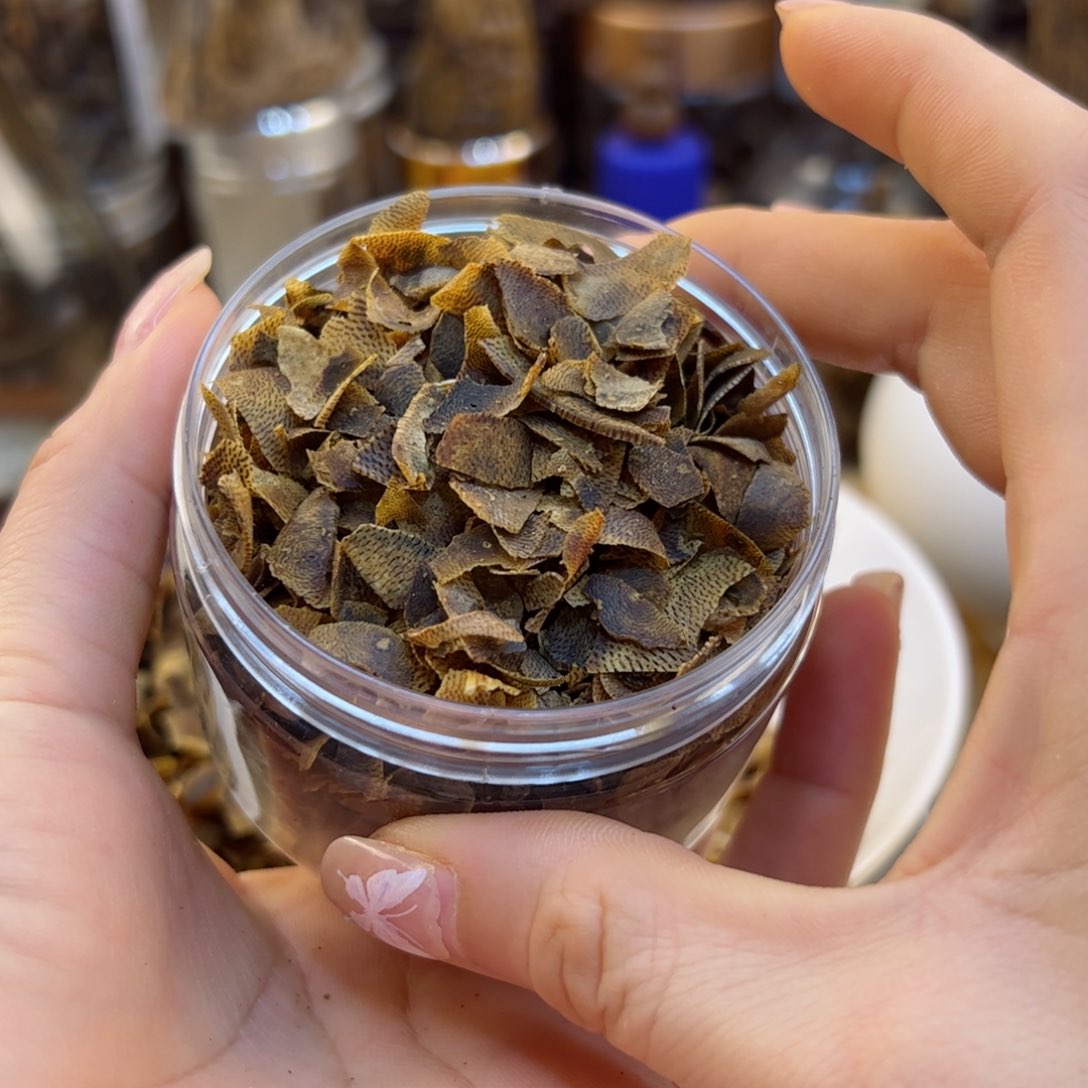 沉香木摆件会***?奇楠沉香白棋乌身圆叶切片20克