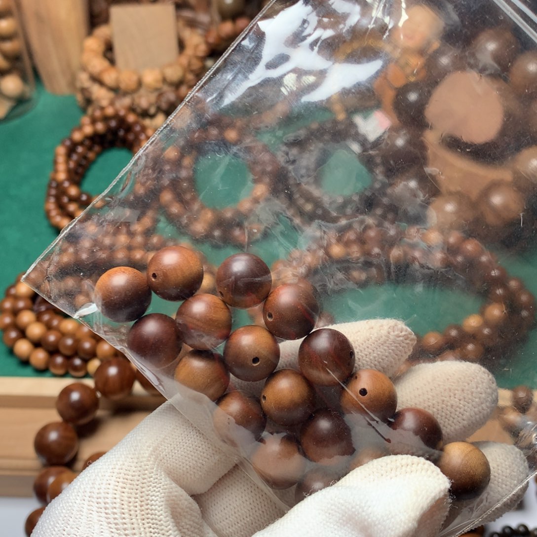 檀香木手串/手链清****3老山檀香1.2沉水微瑕