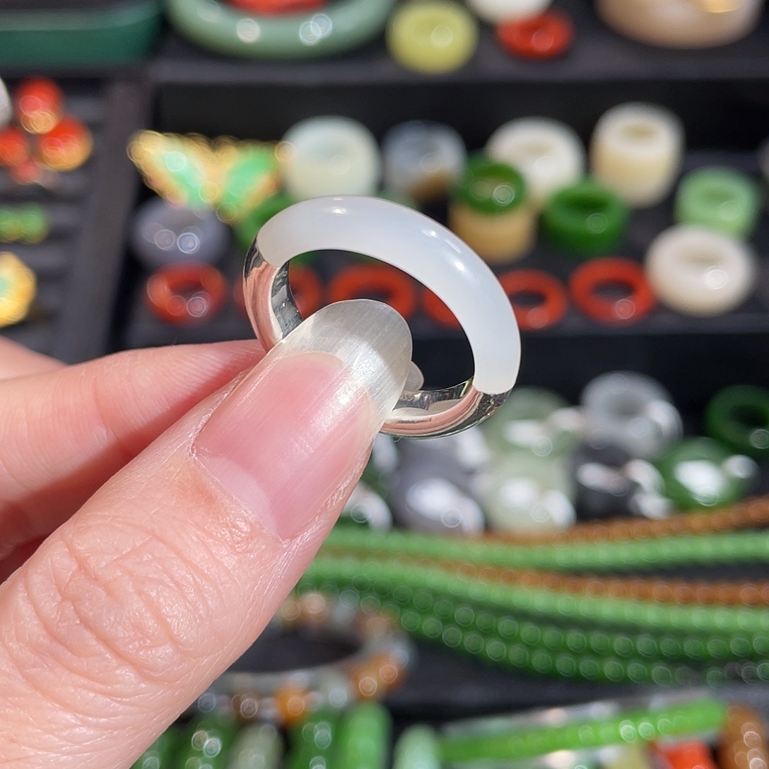 和田玉银S925镶嵌戒指内径17.6 冰白实心银镶