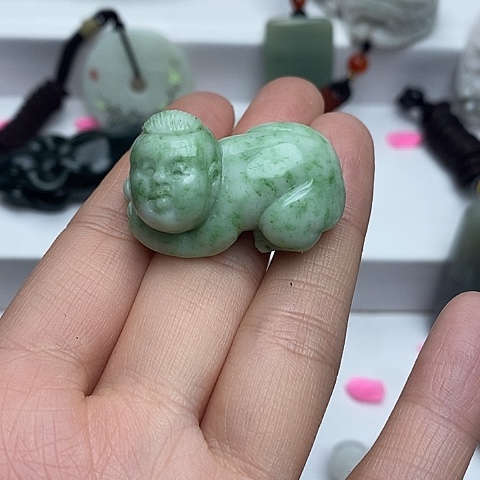 独山玉颈饰未镶嵌