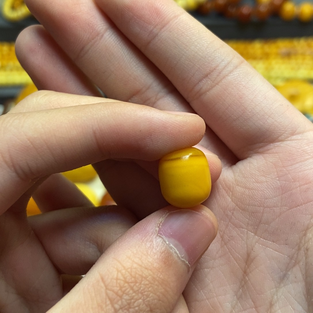 琥珀珠宝奇石未镶嵌饮**湖