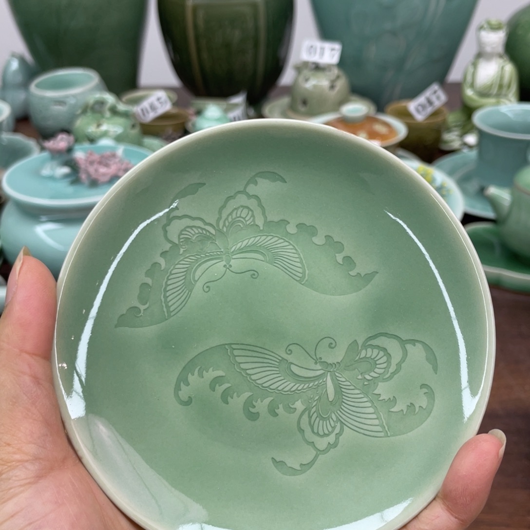 开播微瑕特价青瓷青瓷