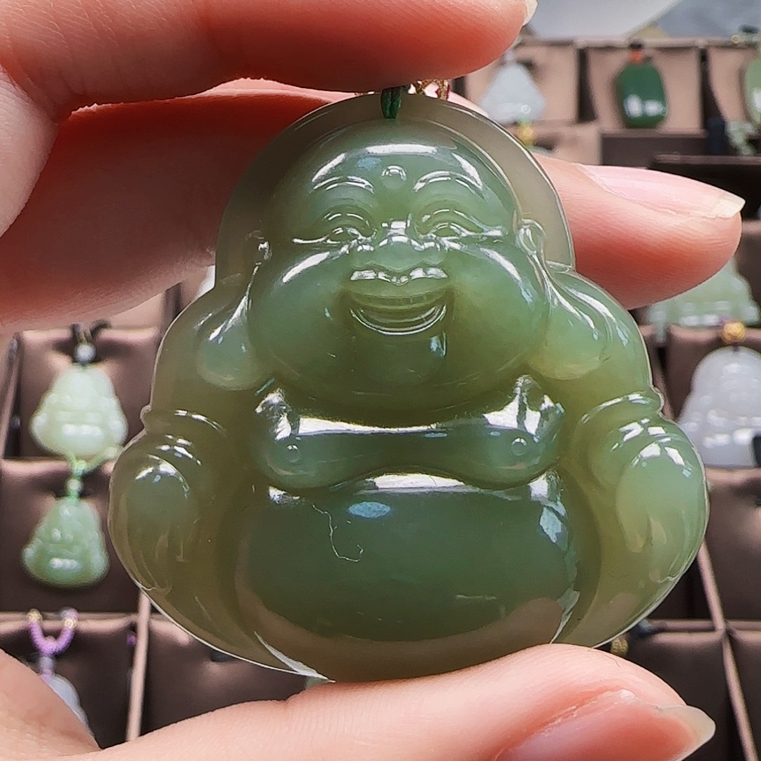 和田玉18K金镶嵌颈饰