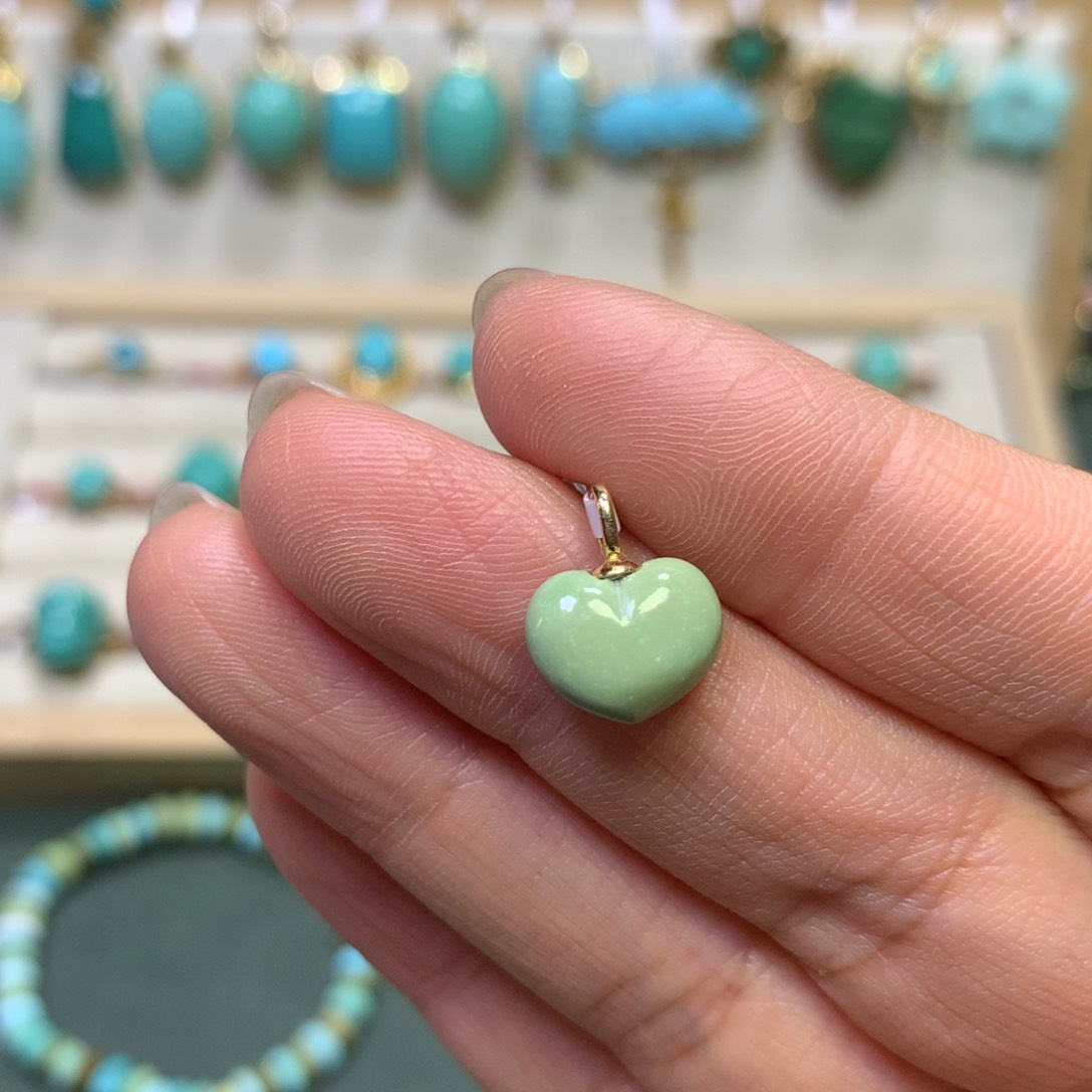 绿松石挂件18K金镶嵌