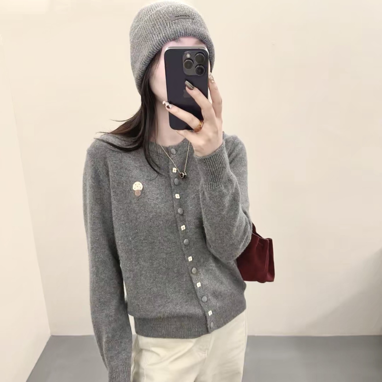 2025蘑菇刺绣针织开衫圆领气质时尚减龄厚款纯色韩版毛衣外套上衣