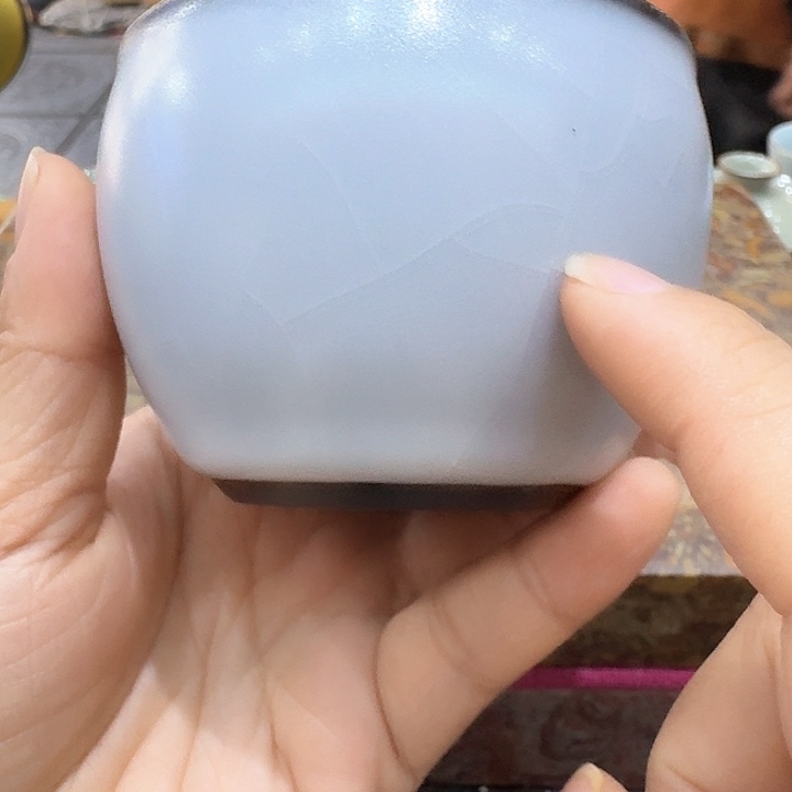 压手杯一个，瓷。。。。