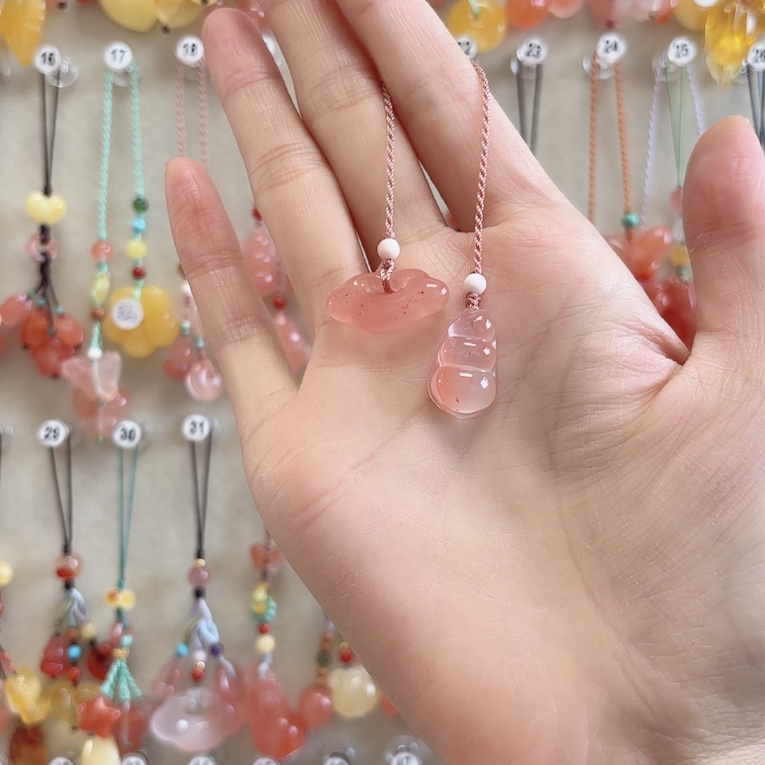 南红玛瑙未镶嵌吊坠(赠链)