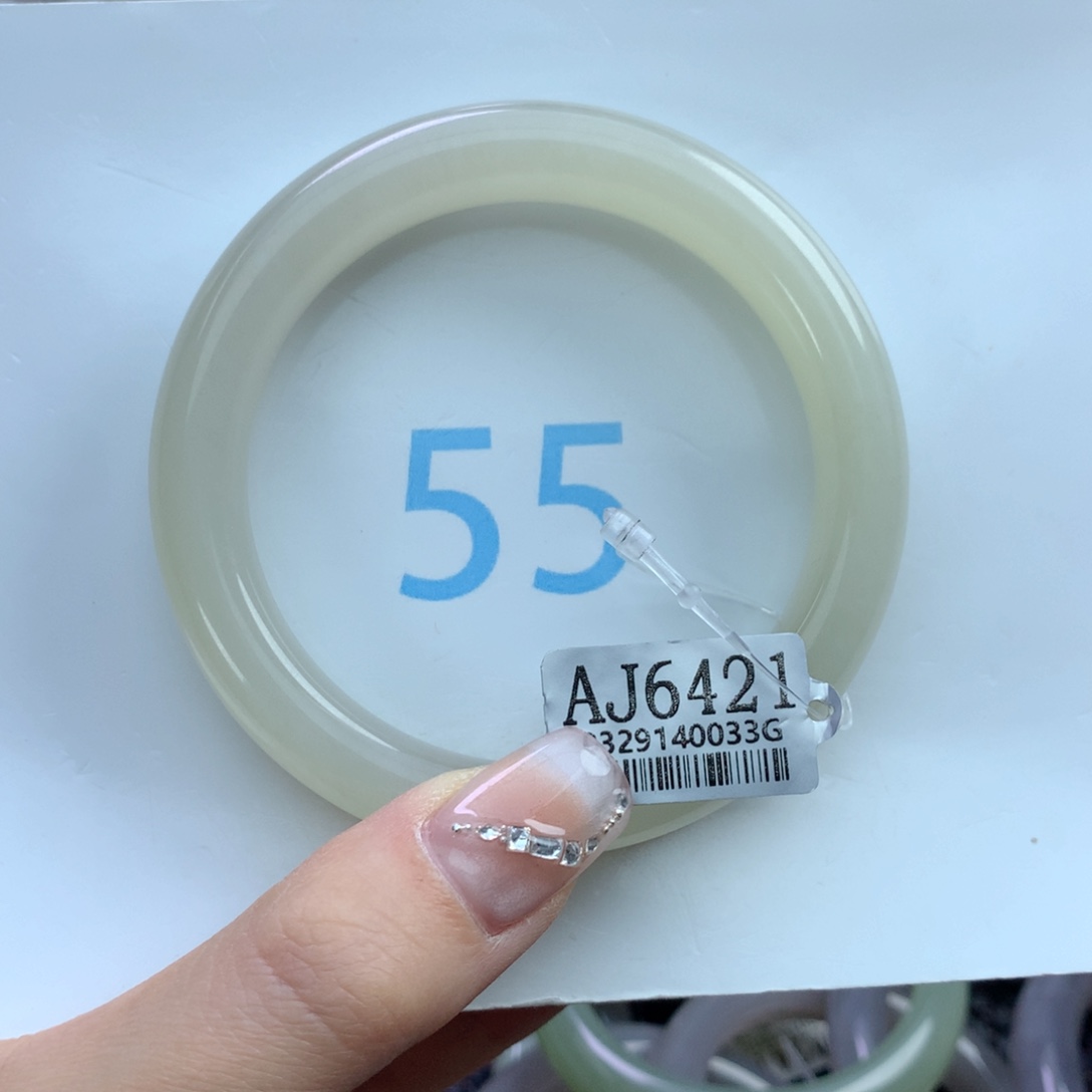 和田玉手镯未镶嵌我****路