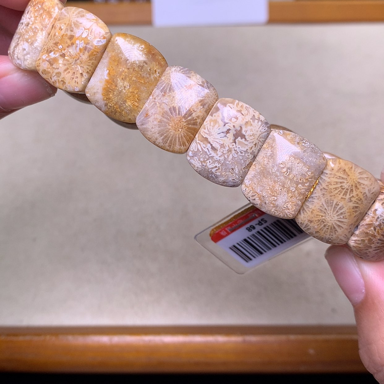 【闪购商品】硅化珊瑚（珊瑚玉）手镯未镶嵌