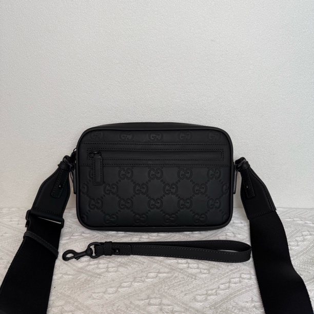 99新 GUCCI/古驰 4522/4480时尚经典黑色牛皮橡胶效果相机包
