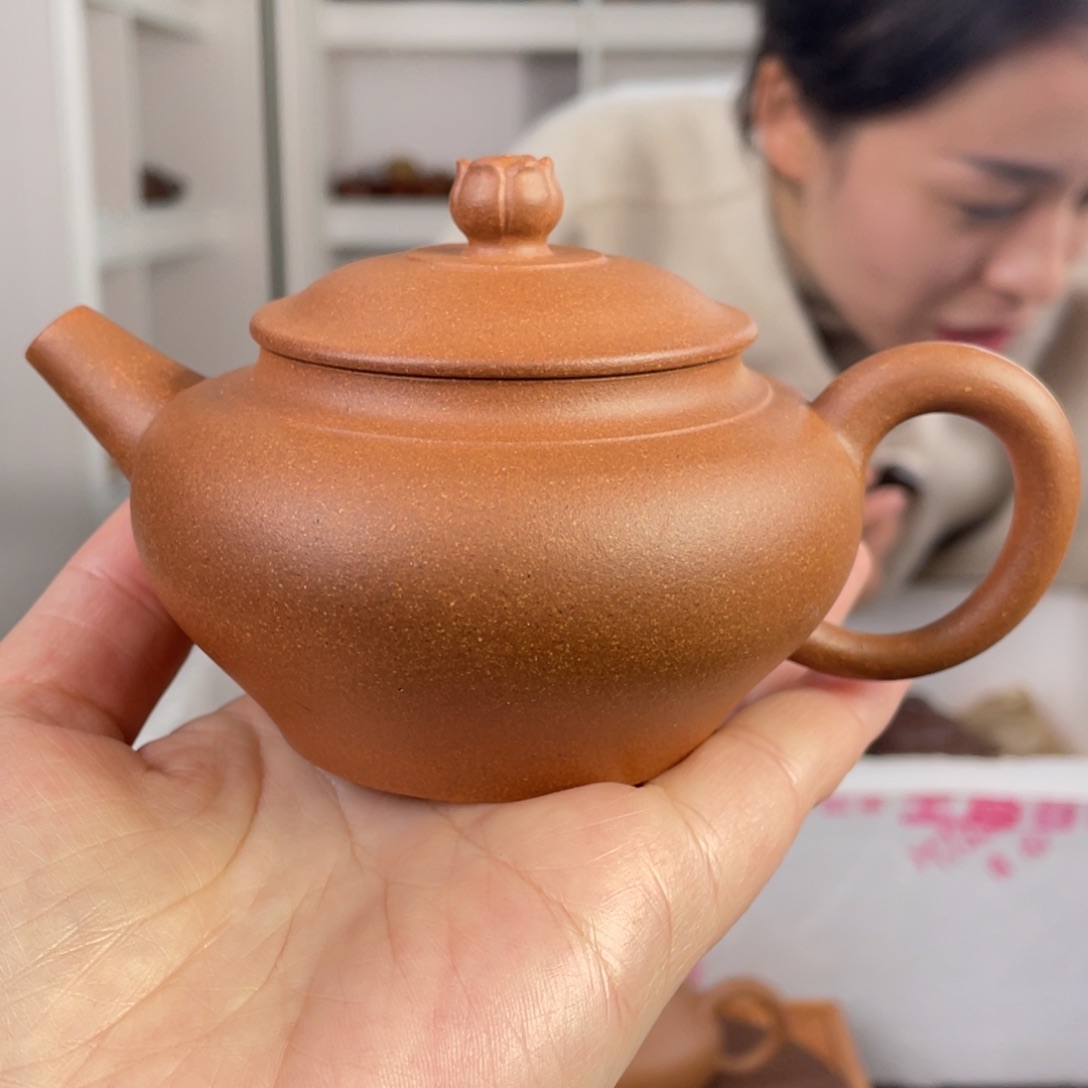 紫砂茶壶黄降坡莲花纽180cc
