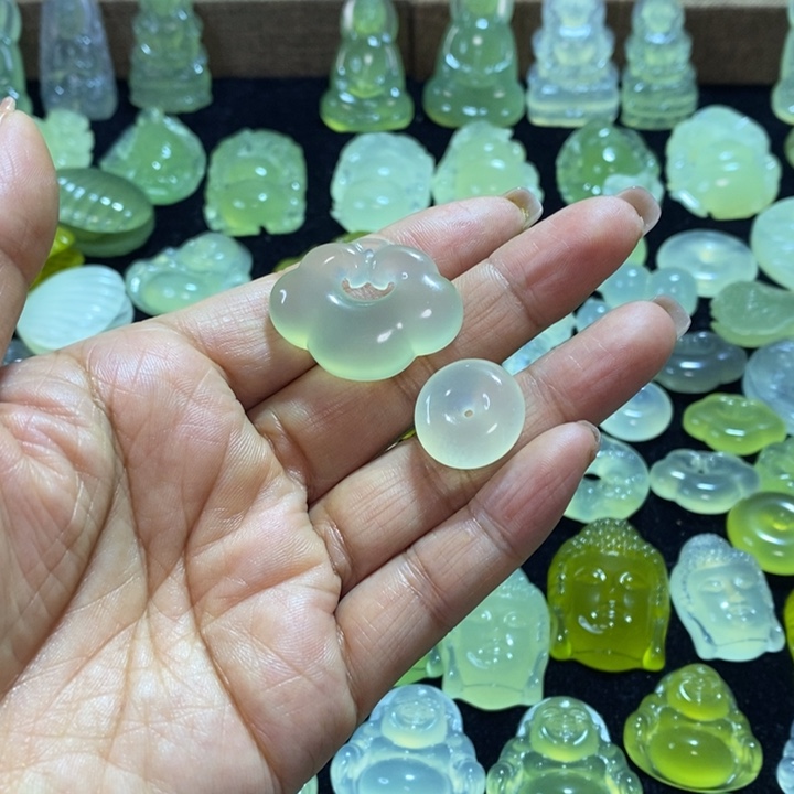 星****蛇纹石玉未镶嵌颈饰