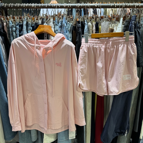 麦寻女装TZKCS01B2025夏季新款连帽外套短裤套装